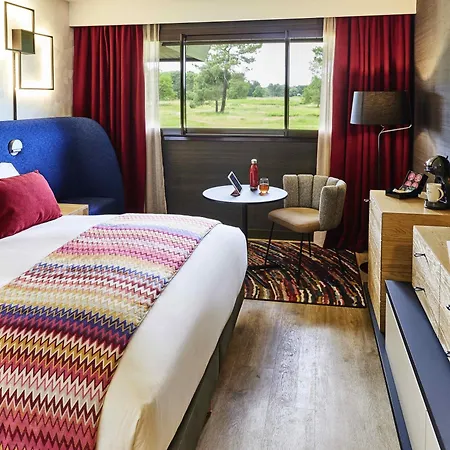 Cabot Bordeaux - Mgallery Collection